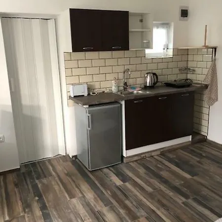 Pelso Studio Apartman Διαμέρισμα *